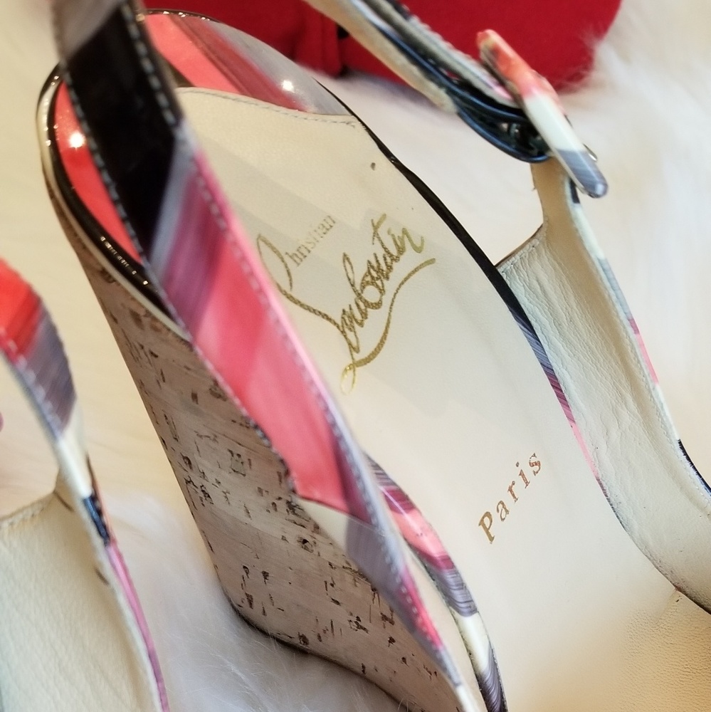 Louboutin Peep-toe patent leather wedges - Picture 7 of 8